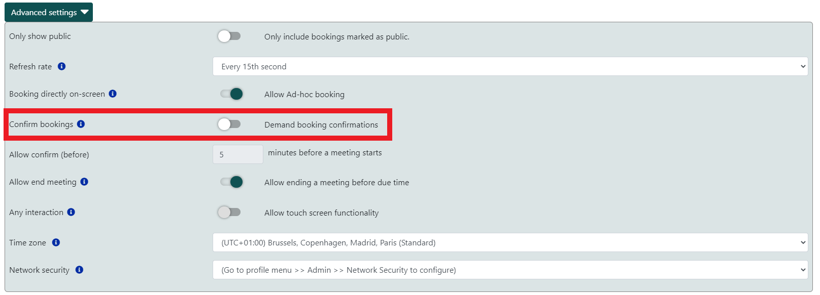 Display settings advanced options menu with toggles for public visibility, refresh rate, on-screen booking, and confirmations, with time zone setting for Brussels, Copenhagen, Madrid, and Paris.