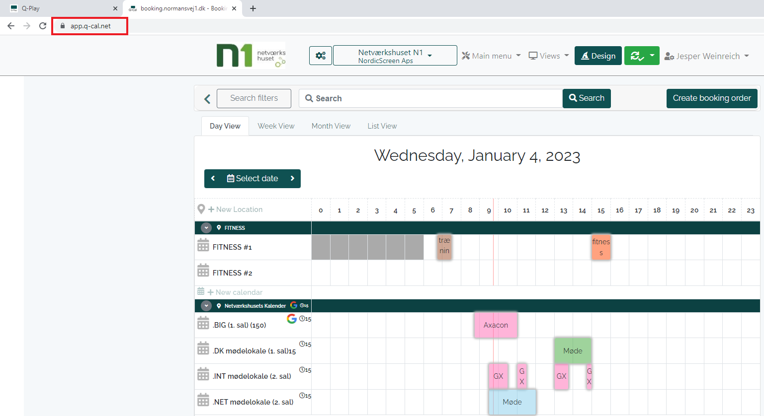 Q-Cal web interface displaying daily schedule with various bookings for fitness and meeting rooms on January 4, 2023.