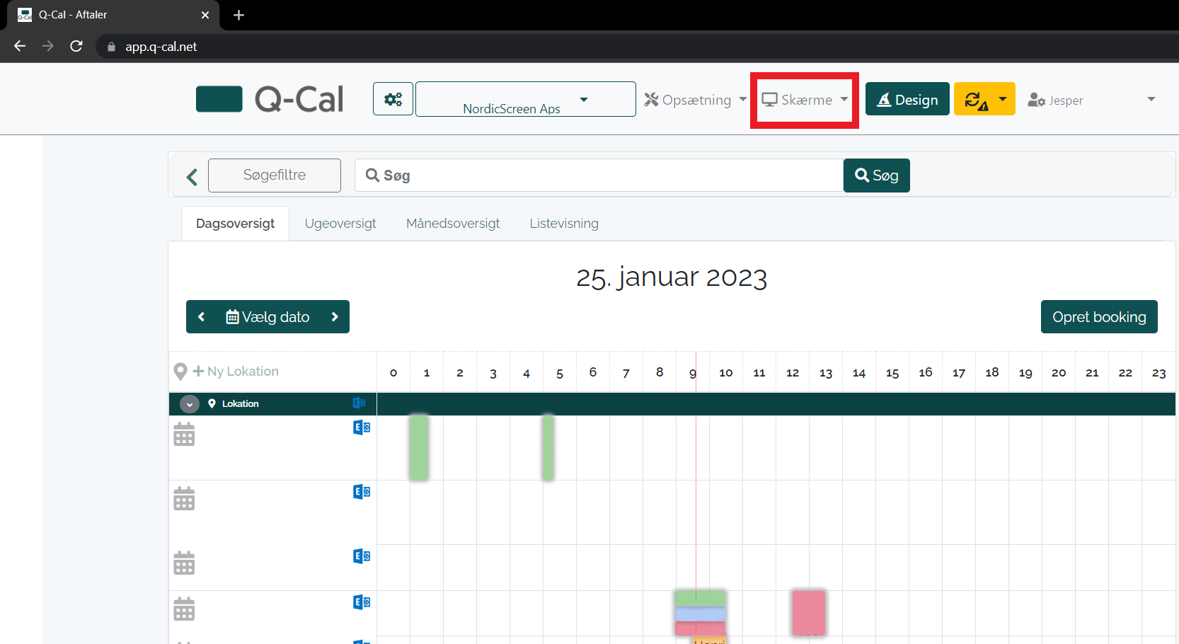 Q-Cal booking system interface displaying daily schedule with appointment slots on January 25, 2023, and 'Screens' menu highlighted