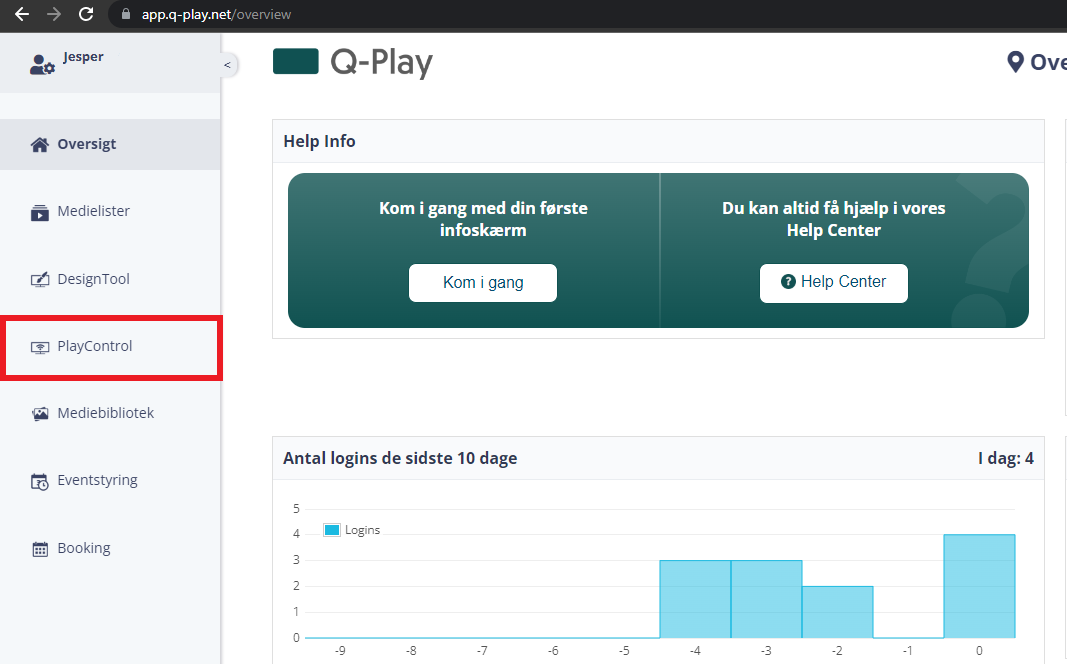 Dashboard of Q-Play digital signage platform highlighting the PlayControl function, with quick access help info and login activity chart for the last 10 days.